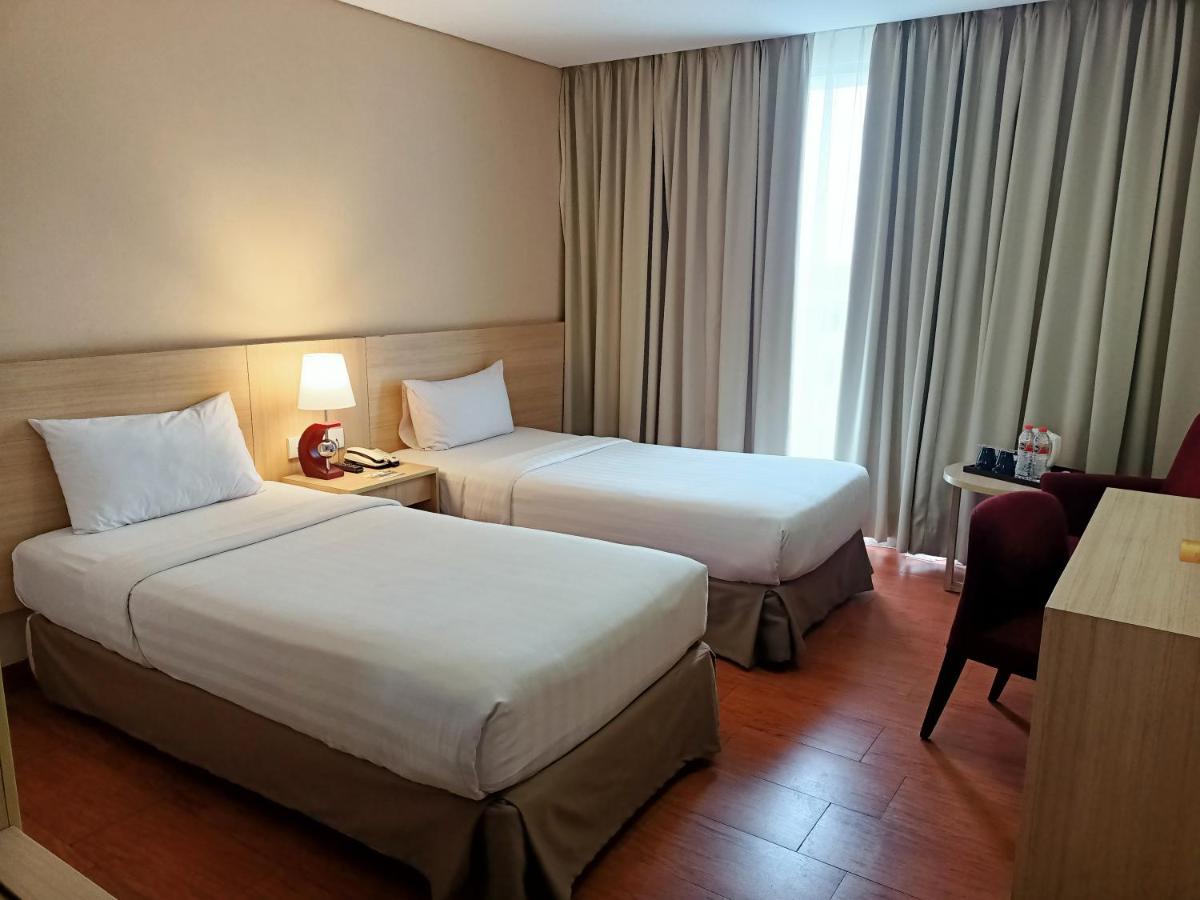 Days Hotel & Suites By Wyndham Jakarta Airport Tangerang Buitenkant foto