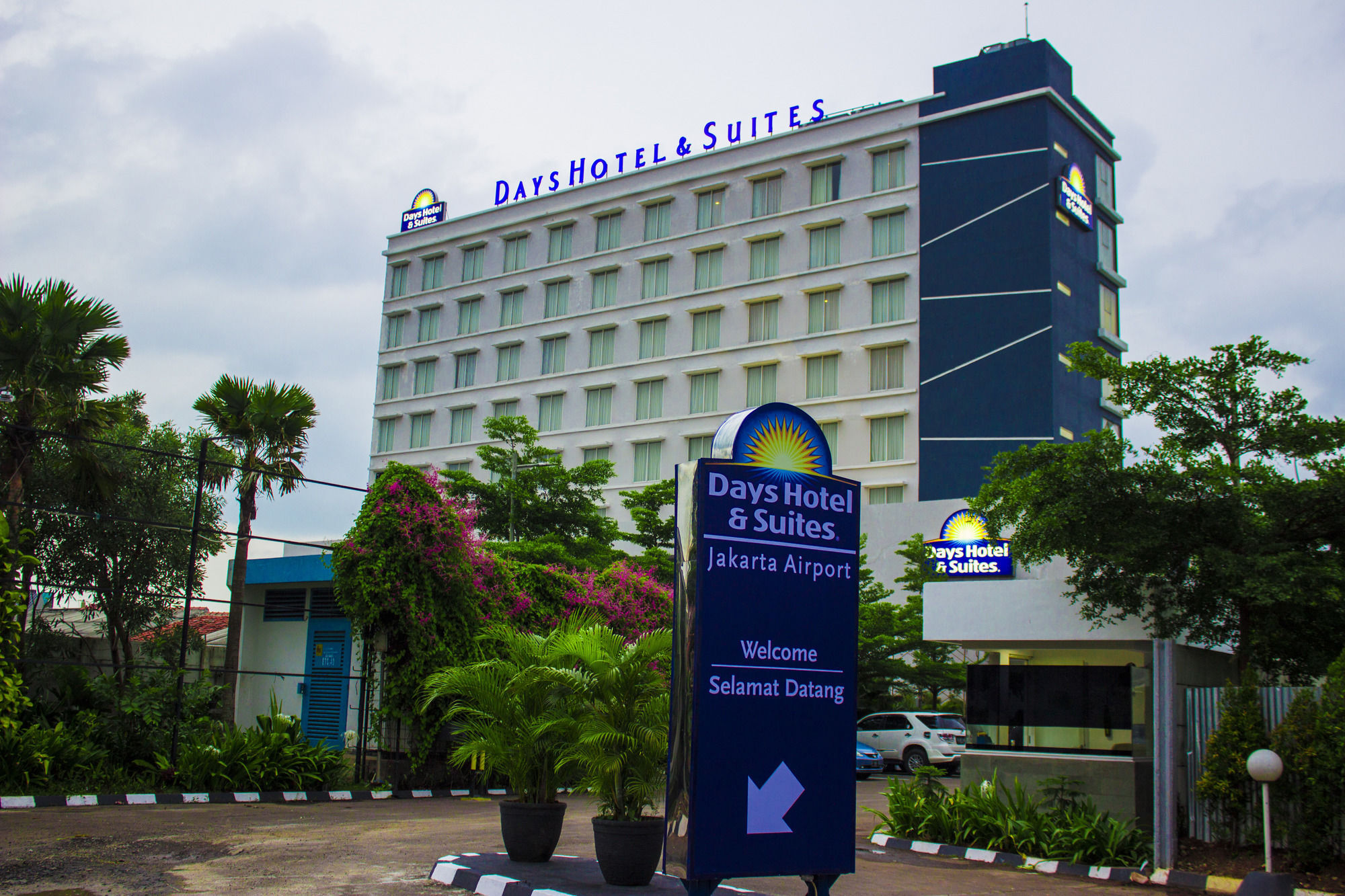 Days Hotel & Suites By Wyndham Jakarta Airport Tangerang Buitenkant foto