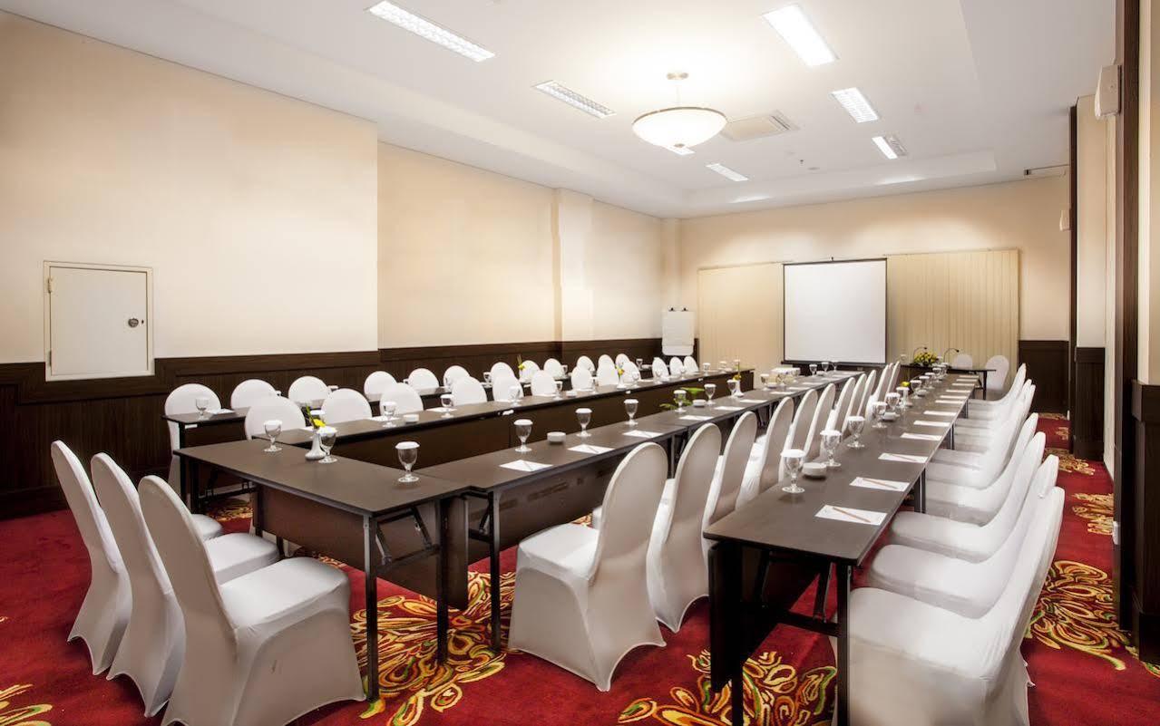 Days Hotel & Suites By Wyndham Jakarta Airport Tangerang Buitenkant foto