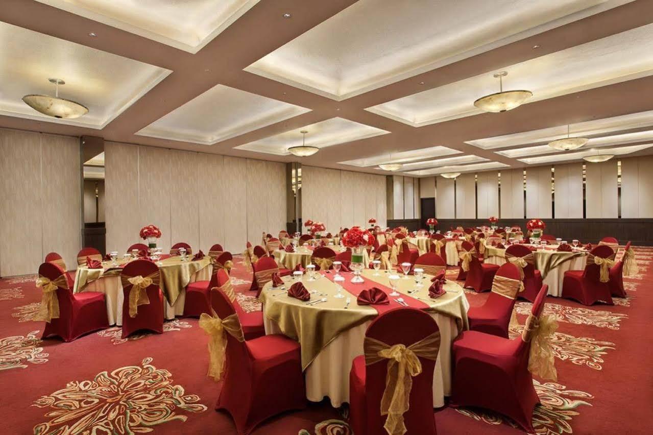 Days Hotel & Suites By Wyndham Jakarta Airport Tangerang Buitenkant foto
